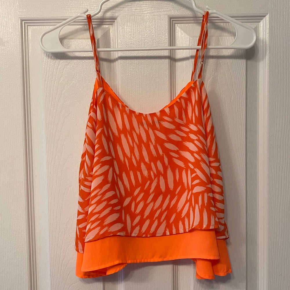 Collective Concepts. Orange Flowy Crop Top. Adjustable Straps. Size Small 🧡🤍 - Picture 4 of 6